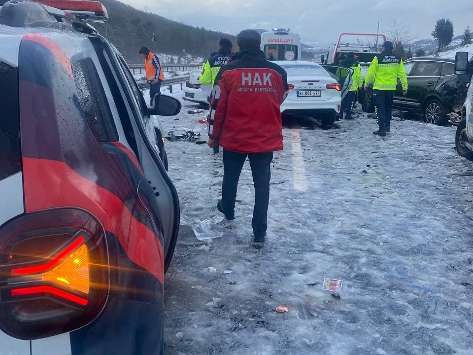 Van Kurtarma Ekibi, Bolu Tüneli'ndeki Kazaya Müdahale Etti (3)