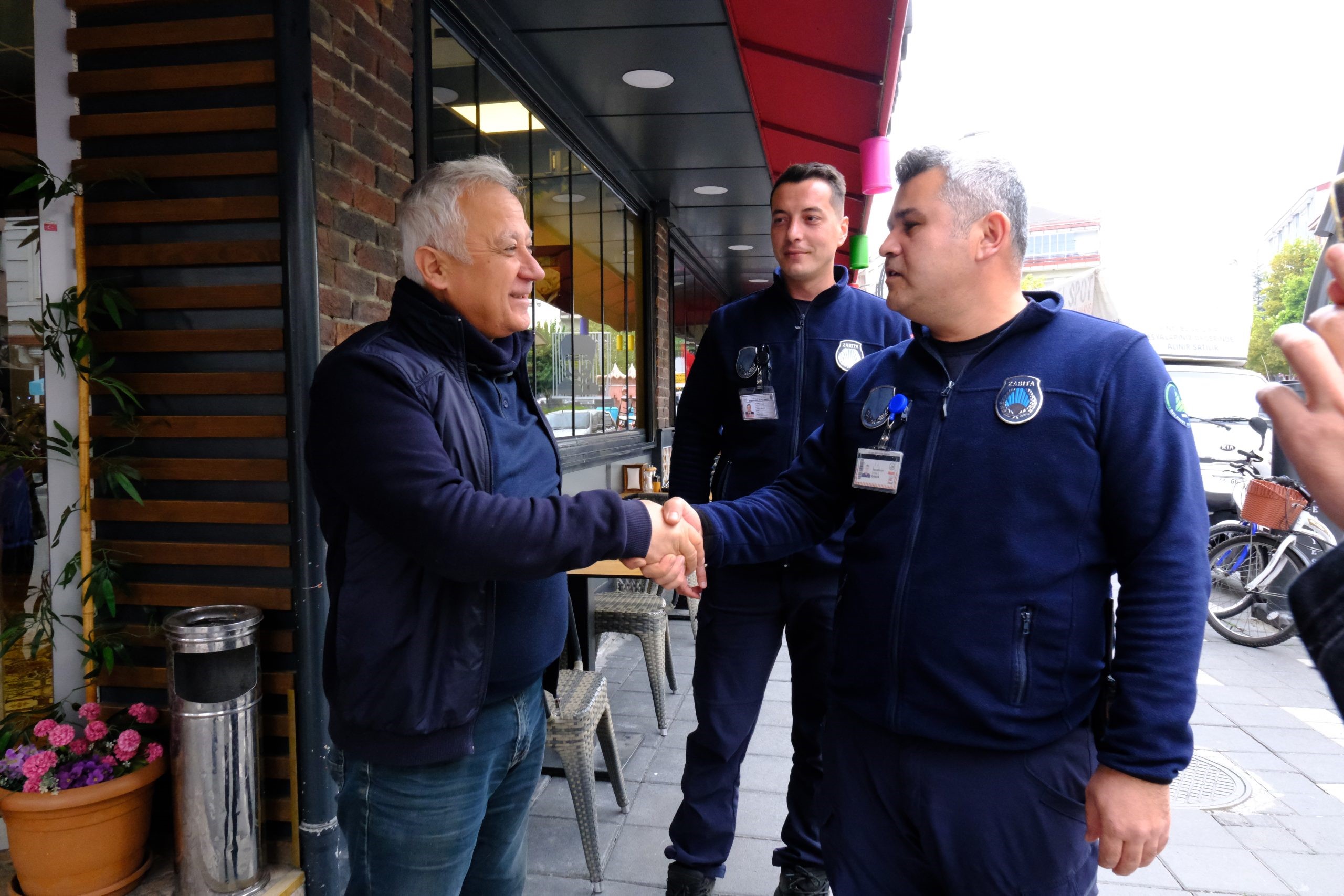 Zabıta Ceza Yazacak Esnaf Bulamadı (1)