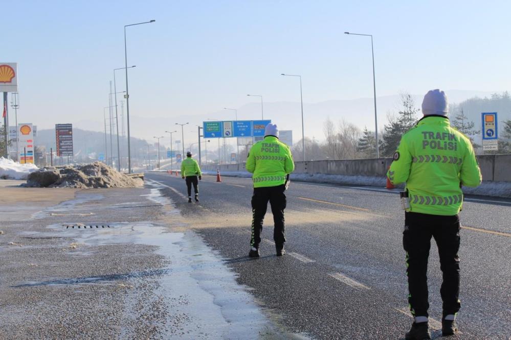 Bolu Dağı Geçişinde Kış Lastiği Denetimi6