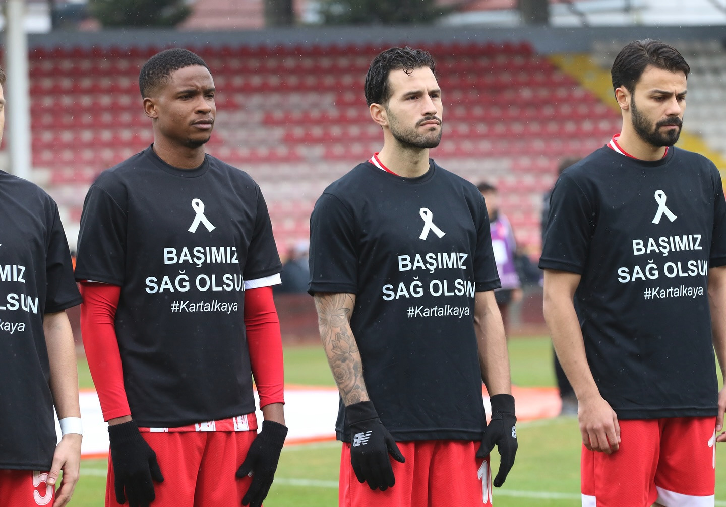 Bolu Atatürk Stadyumu Siyaha Büründü2