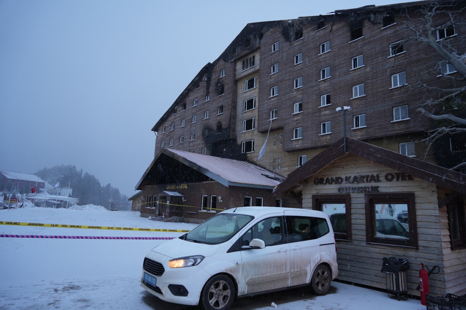 Otel Faciası Ile Ilgili Gözaltına Alınan 11 Kişinin Emniyetteki Işlemleri Sürüyor (3)