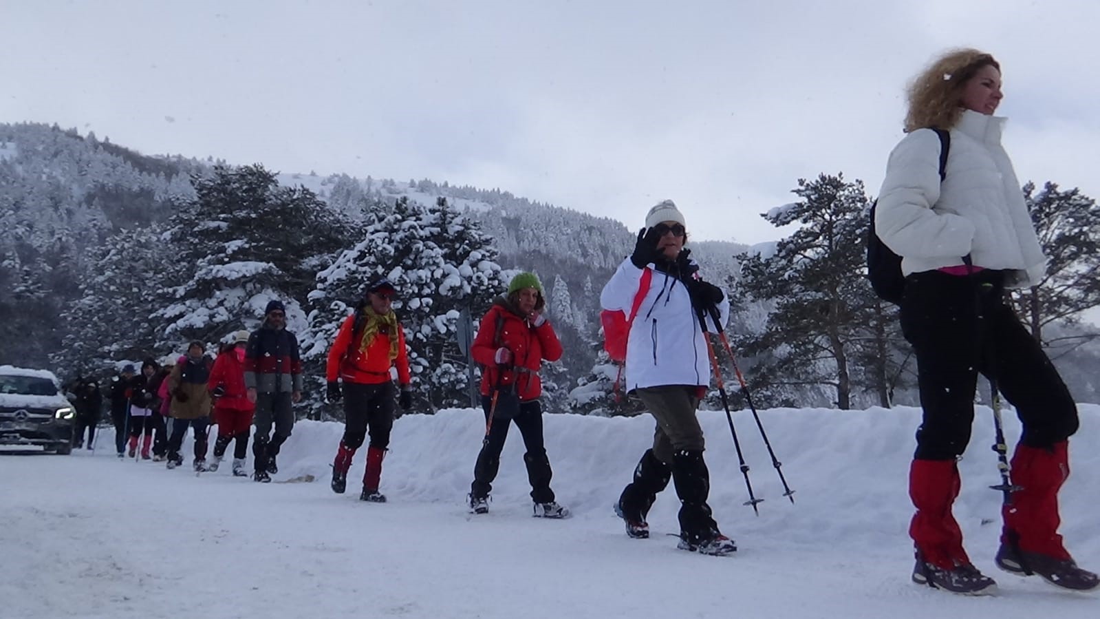 50 Santimlik Karda 12 Kilometre Yürüdü (4)