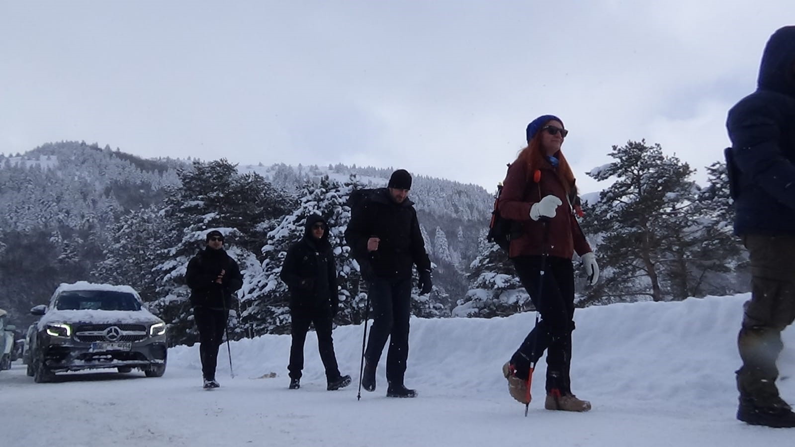 50 Santimlik Karda 12 Kilometre Yürüdü (6)