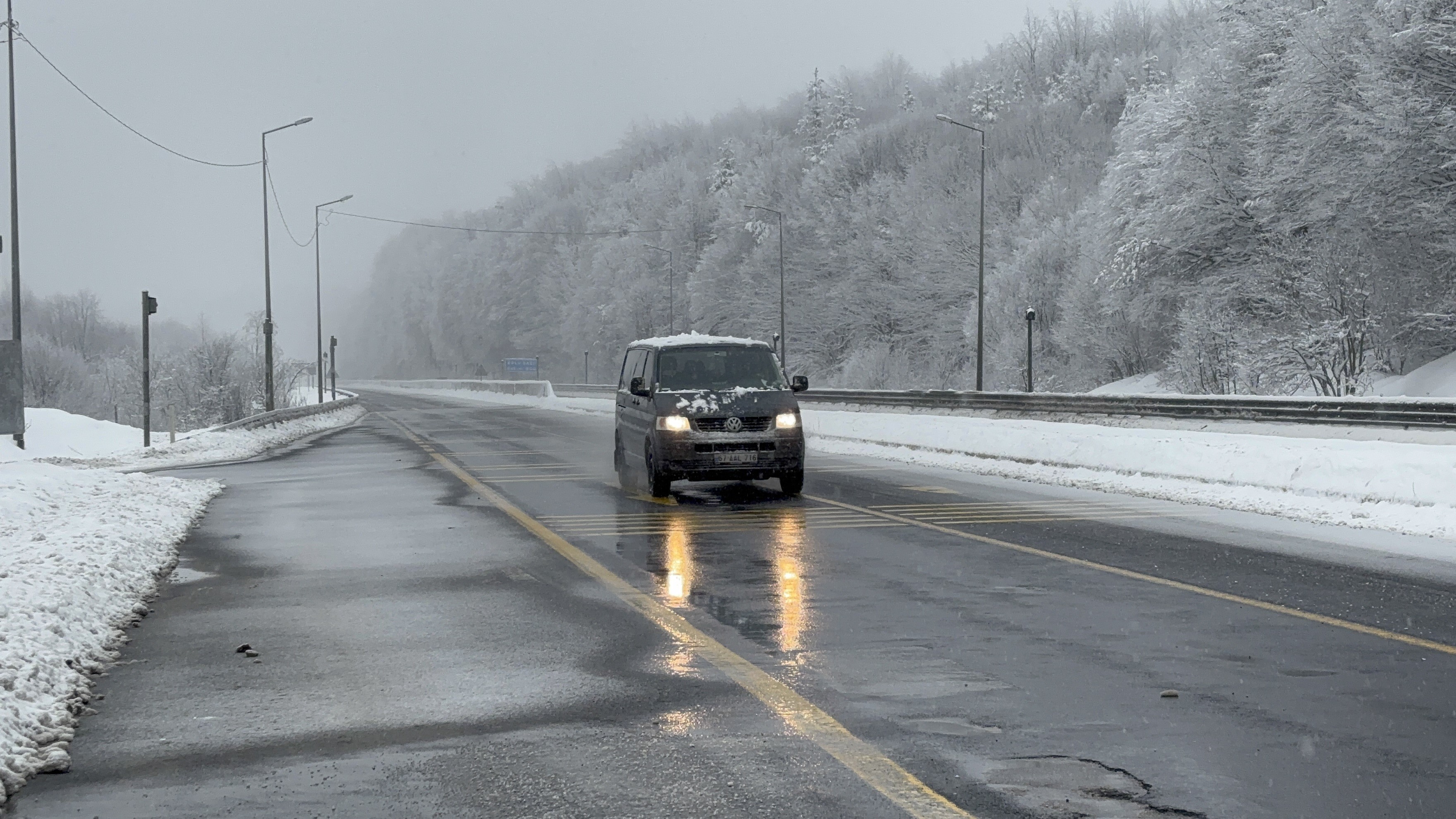 Bolu Dağı Geçişinde Ulaşım Rahat Sağlanıyor (5)