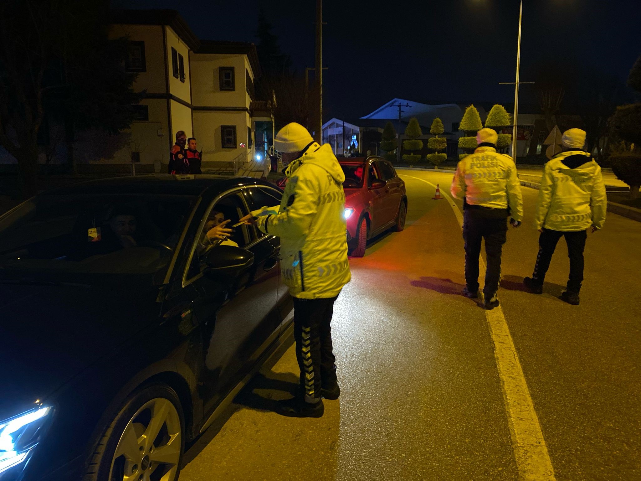 Bolu'da Trafik Denetimi Çok Sayıda Araç Kontrol Edildi (6)