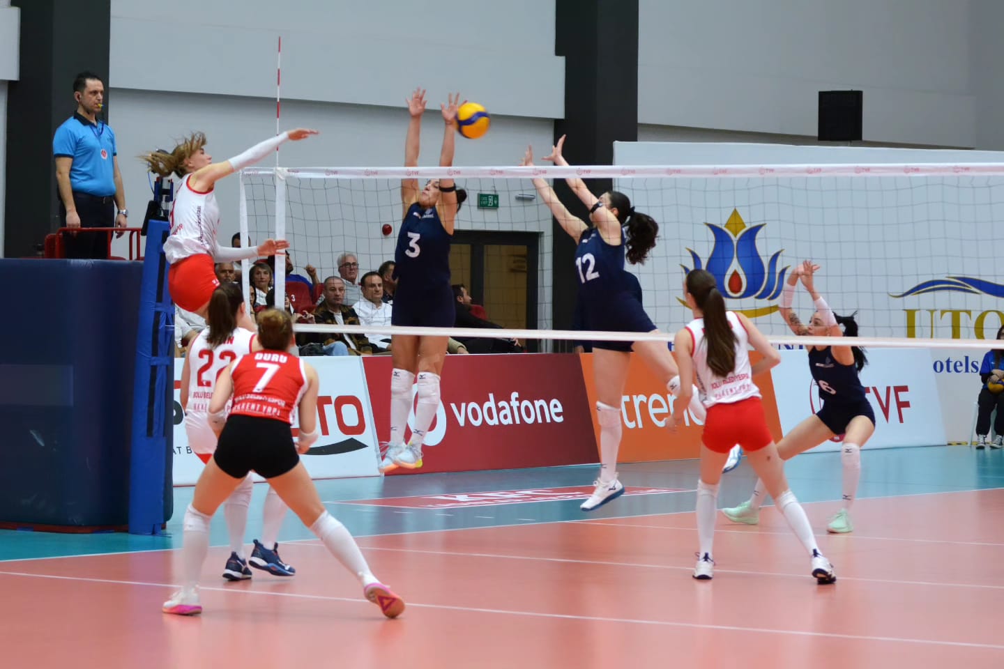 Bolunun Sultanlari Play Off'a 1 Puanla Başlayabi̇ldi̇ (5)