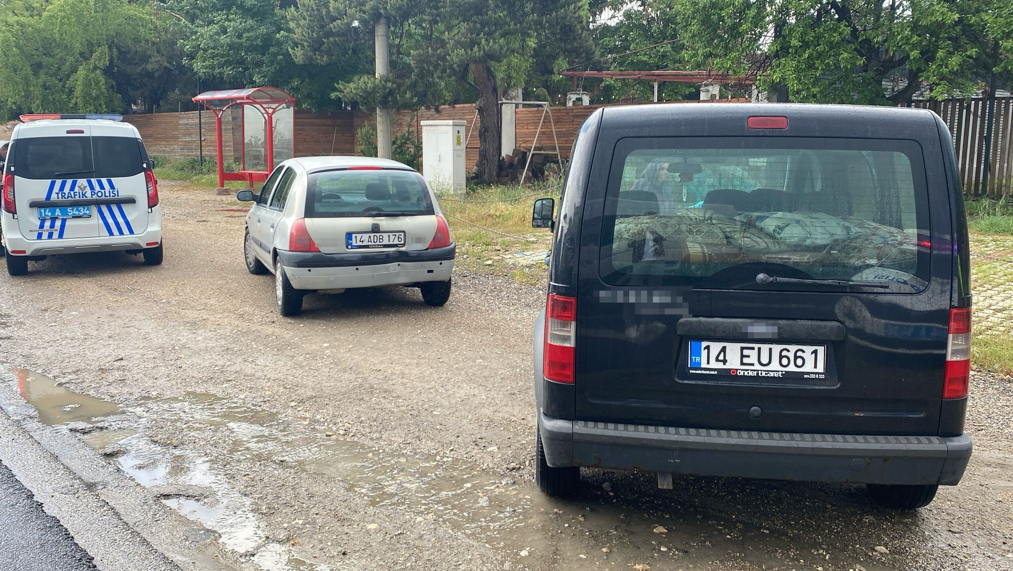 Bolu’da 3 Araçlı Zincirleme Kaza 1 Yaralı (7)