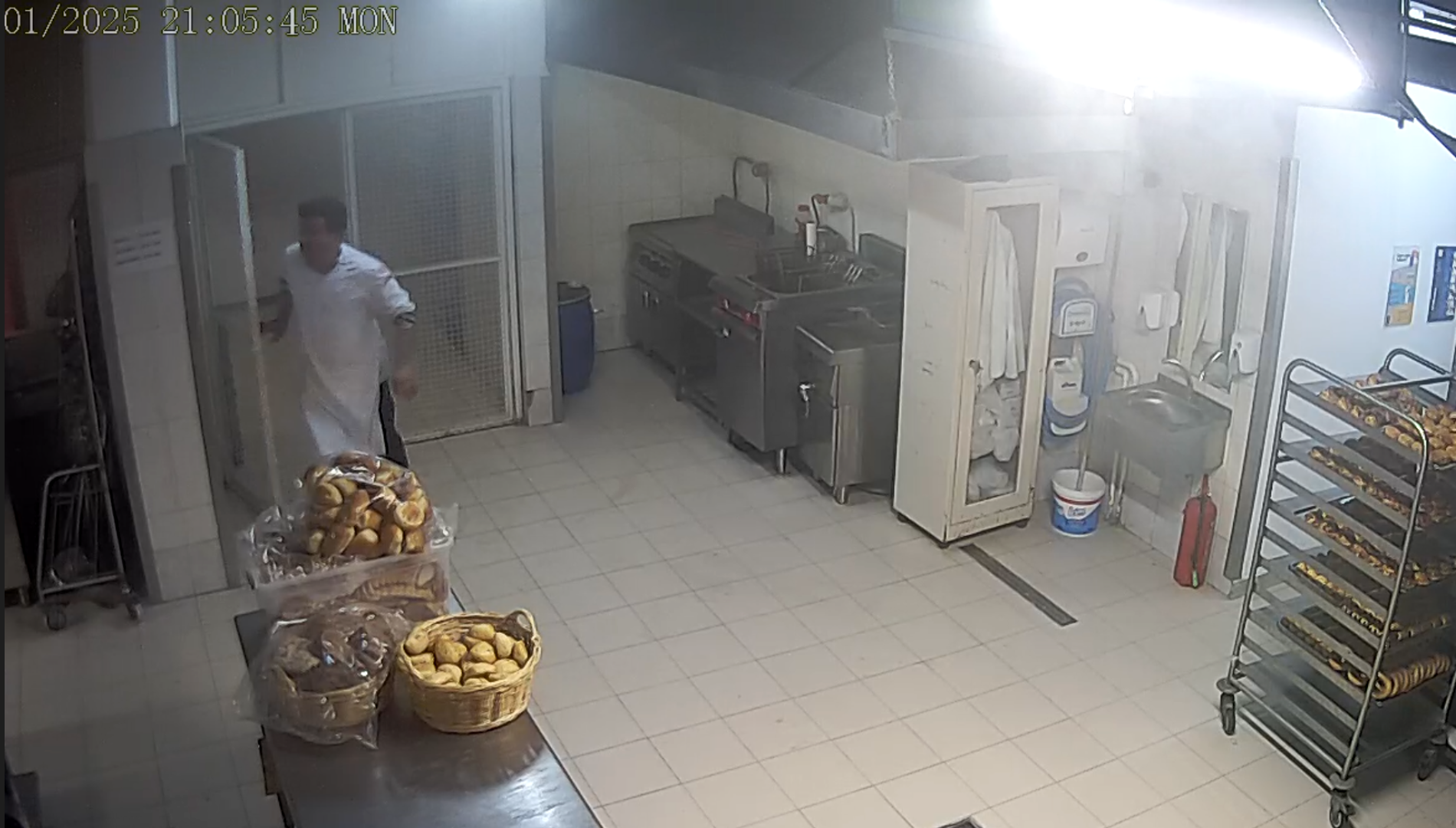 Grill Cihazı Alev Aldı, Otel Kül Oldu (2)