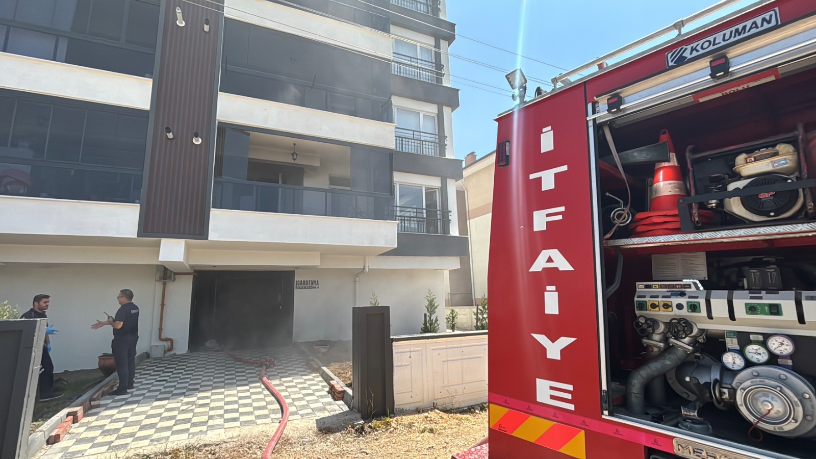 Boluda Yangına Komşusu Müdahale Etti (6)