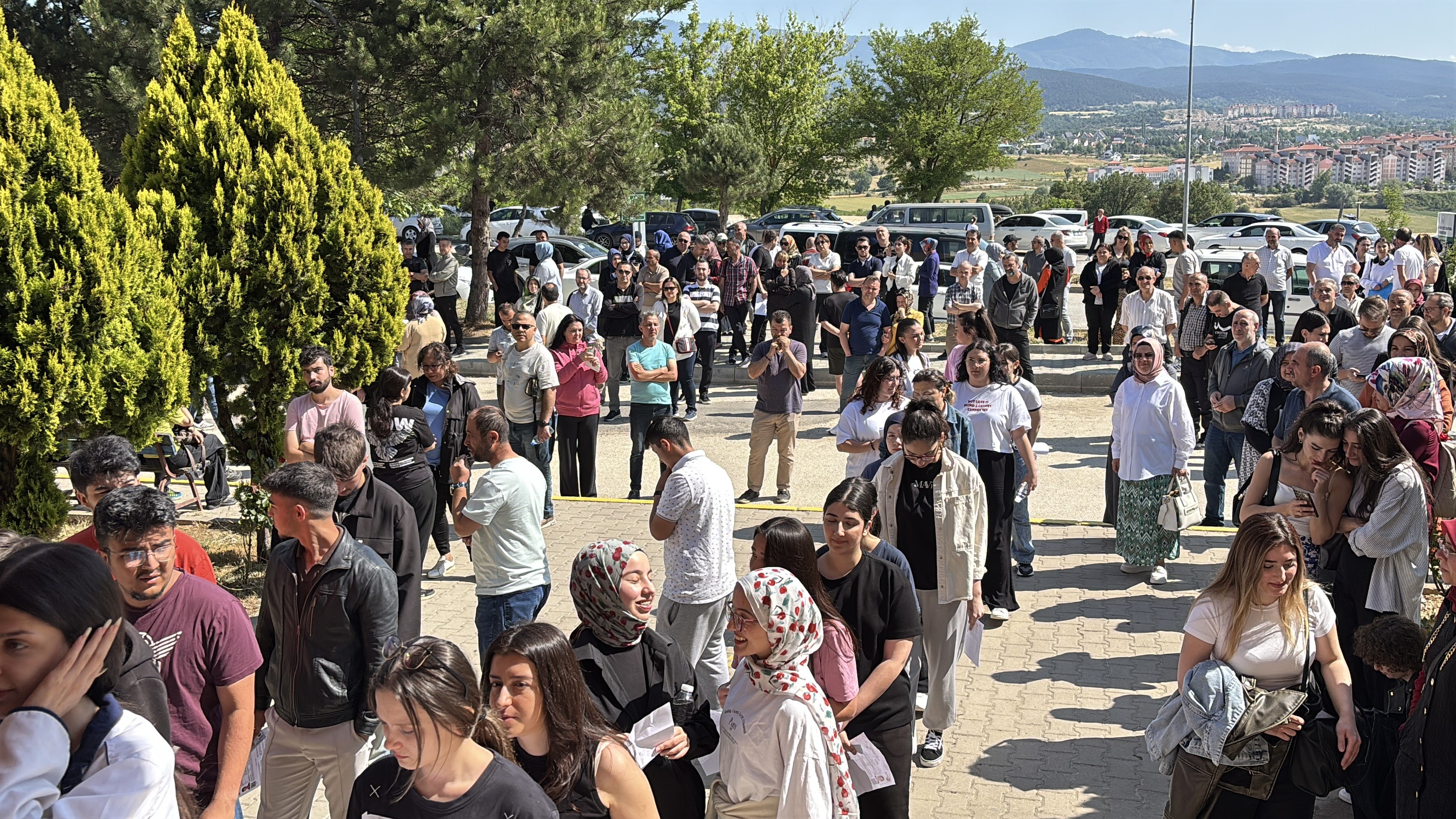 İkinci Oturum Için Adaylar Ter Döktü, Aileler Dualarla Bekledi (6)