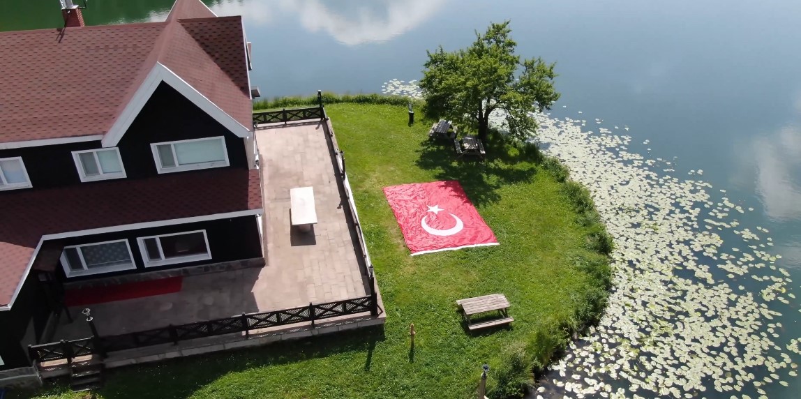 Jandarma 186. Yılını Böyle Kutladı Gölün Içinde Türk Bayrağı Açtılar (4)