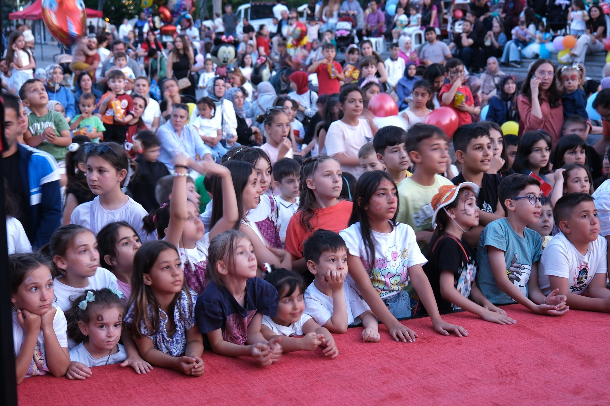 Miniklere Festival Tadında Karne Şenliği (1)