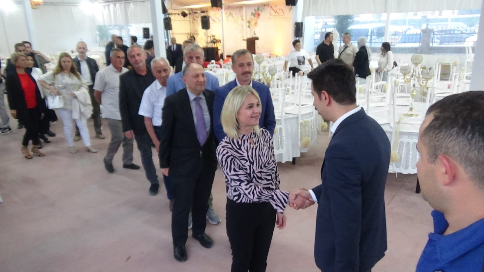 Mudurnu Kaymakamı Veda Yemeğinde Göz Yaşlarına Hakim Olamadı (3)