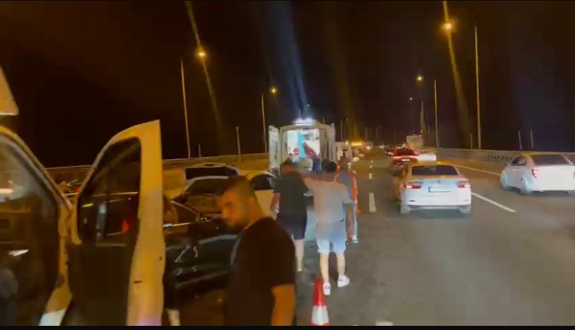 Bolu’da Gece Saatlerinde Zincirleme Kaza 4 Araç Birbirine Girdi (3)