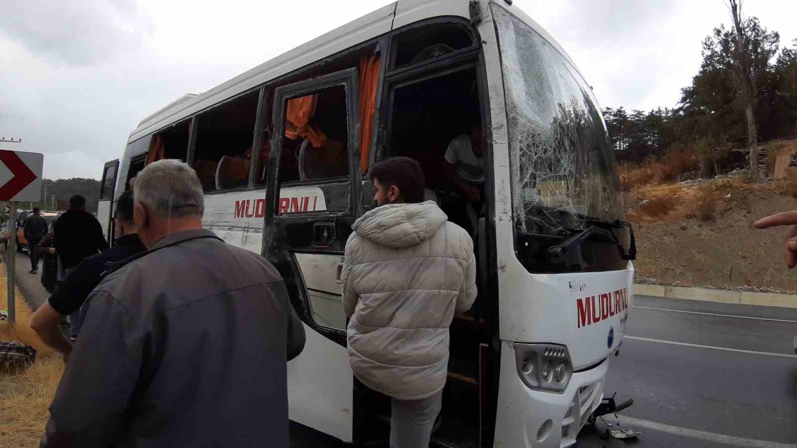 Bolu Mudurnu Yolunda Feci Kaza 10 Yaralı (2)