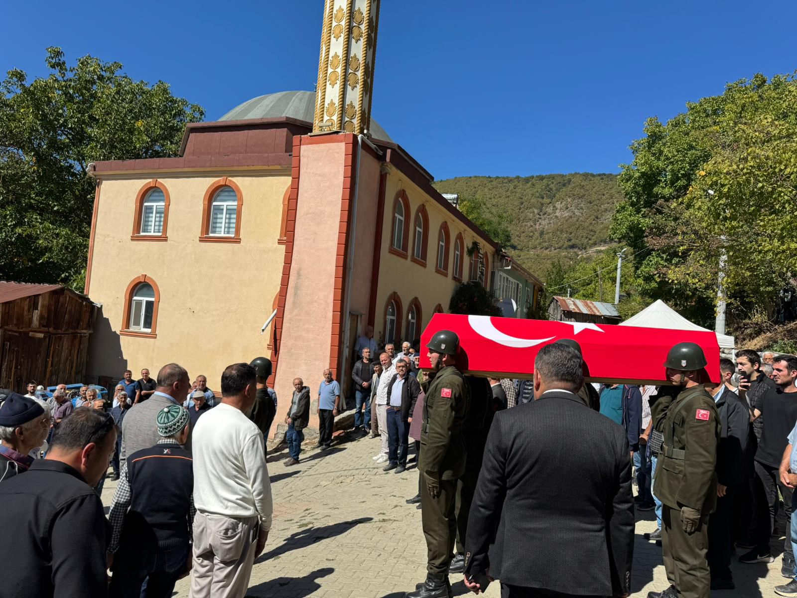 Mudurnu Gazi̇ Ve Eşi̇ Yangin (1)