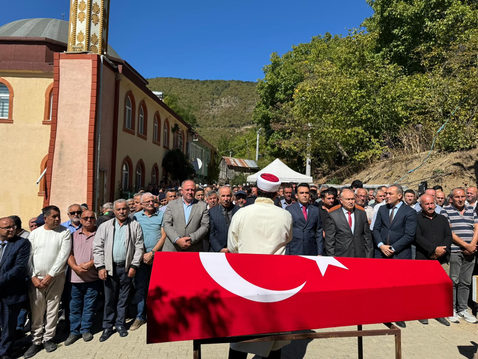 Mudurnu Gazi̇ Ve Eşi̇ Yangin (2)