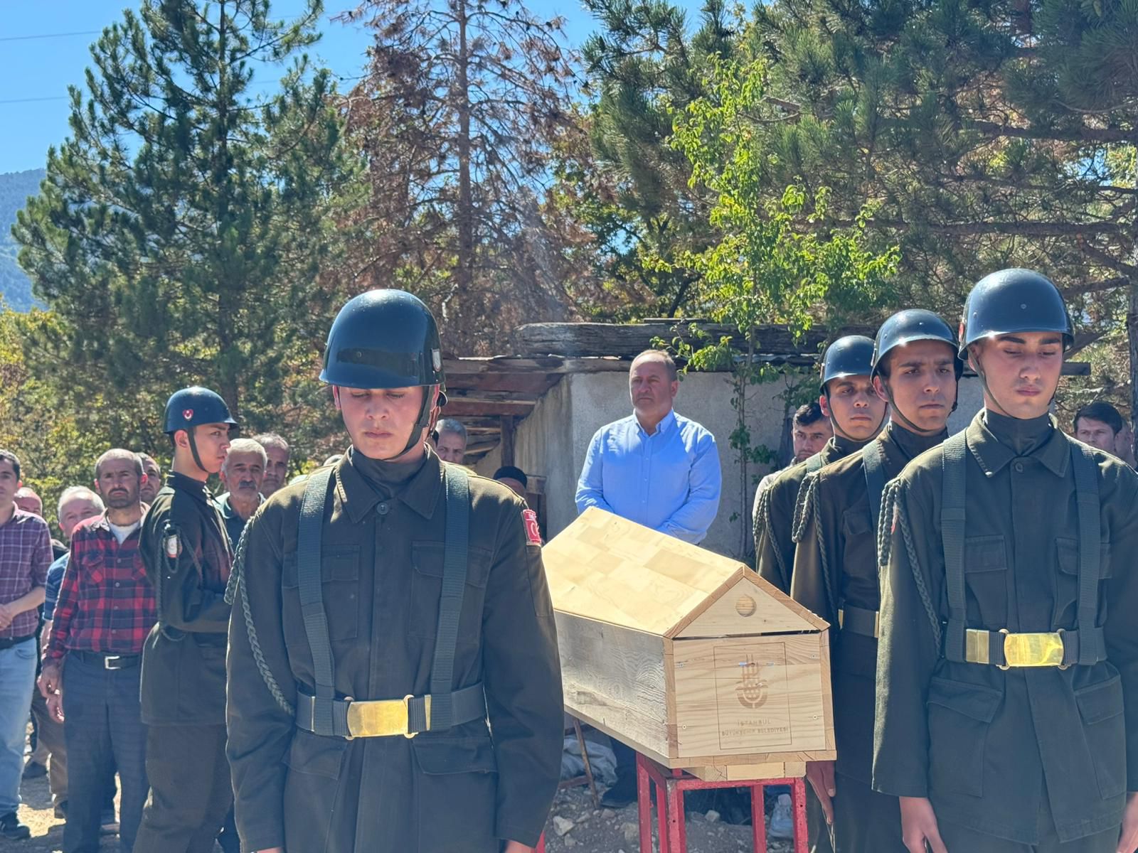 Mudurnu Gazi̇ Ve Eşi̇ Yangin (3)