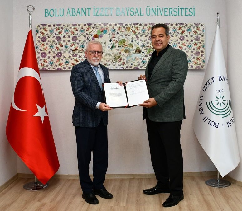 Bai̇bü'de Si̇gortacilik Sektör Temsi̇lci̇leri̇ İşbi̇rli̇ği̇ Protokolü (4)