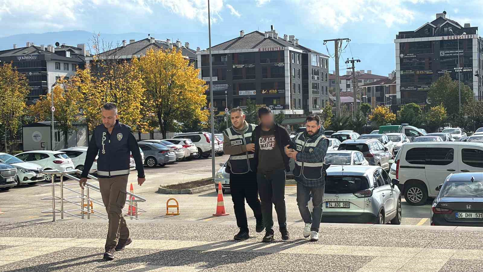 Bolu’da 6 Aydır Saklanan Firari Şahıs Operasyonla Yakalandı (1)