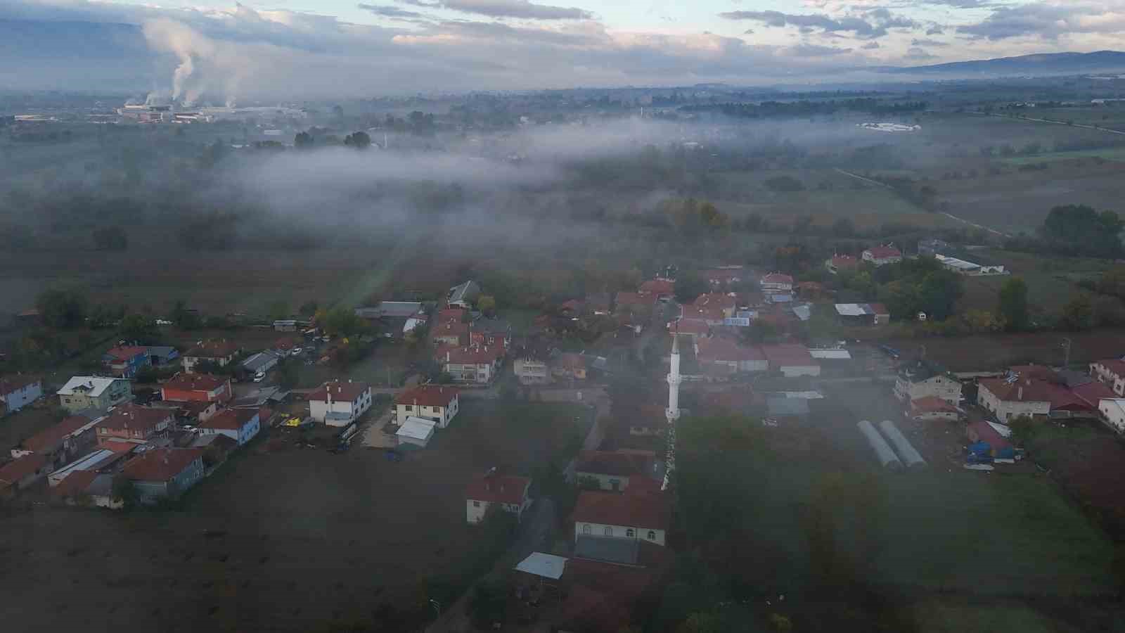 Bolu’da Sis Denizi Kartpostallık Manzaralar Oluşturdu (2)