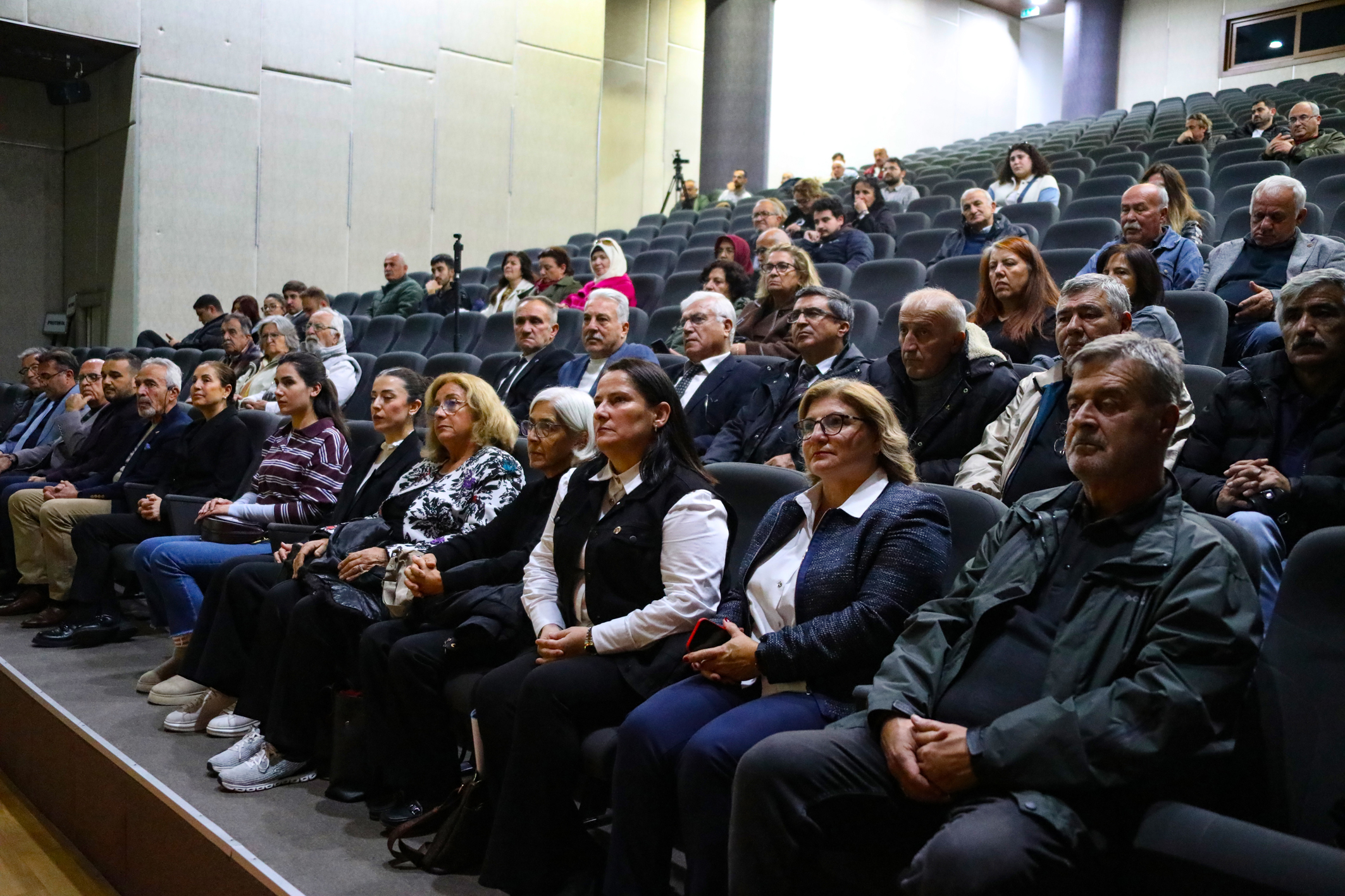 Kriminal Uzman İrfan Bayar’dan “Madde Bağımlılığı Bataklığı” Konferansı (1)