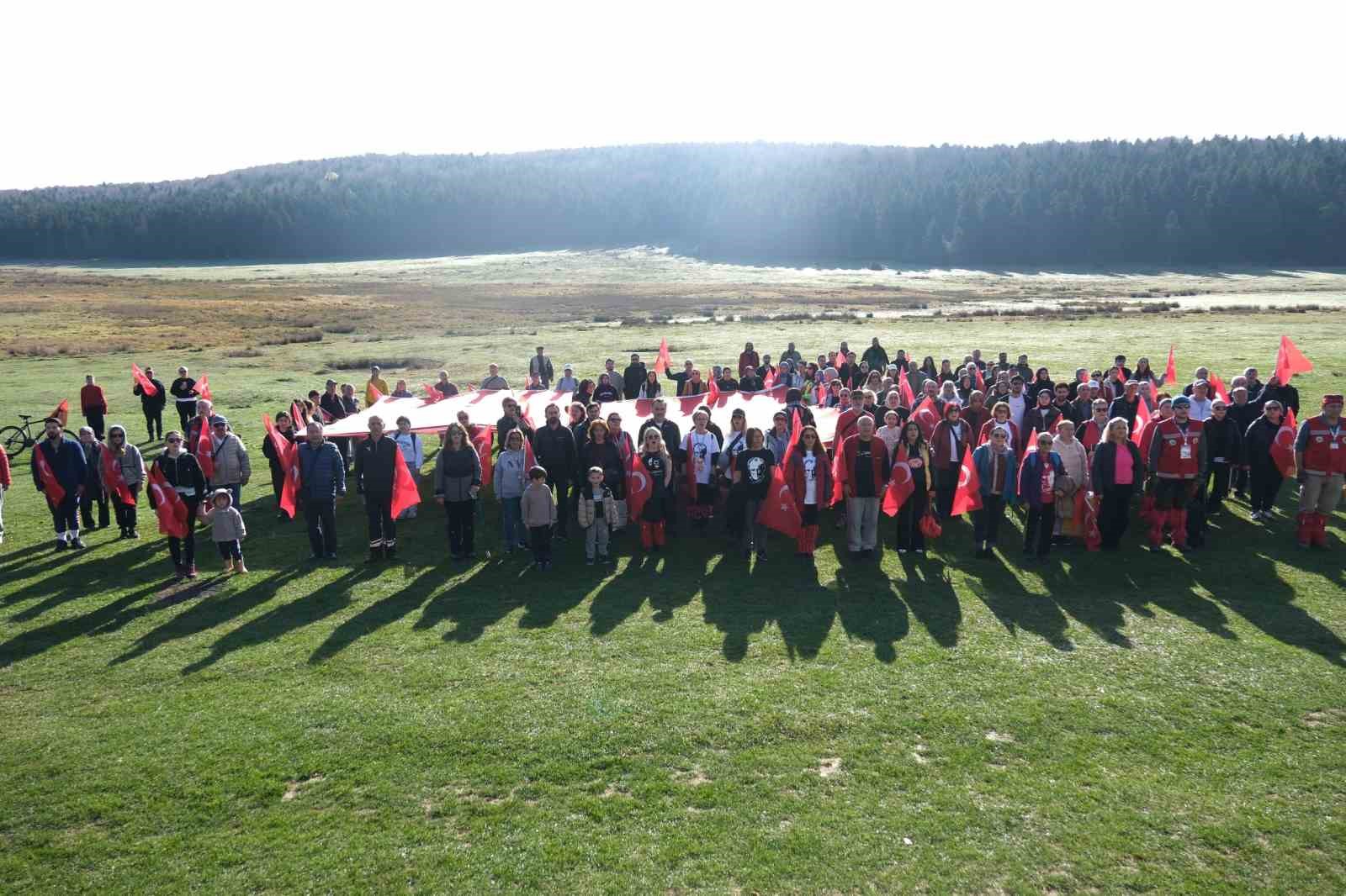 Yüzlerce Kişi Yürüdü (2)