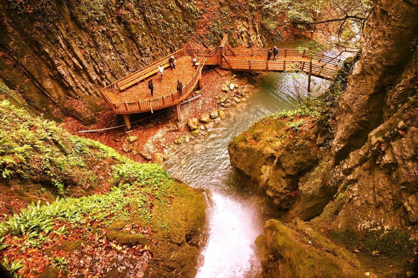Aktaş Şelalesinin Doğal Güzelliği Paylaşıldı (1)