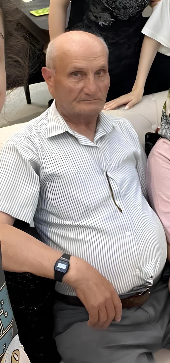 Yaşlı Adam Hefes Borusuna Yemek Kaçtı 2