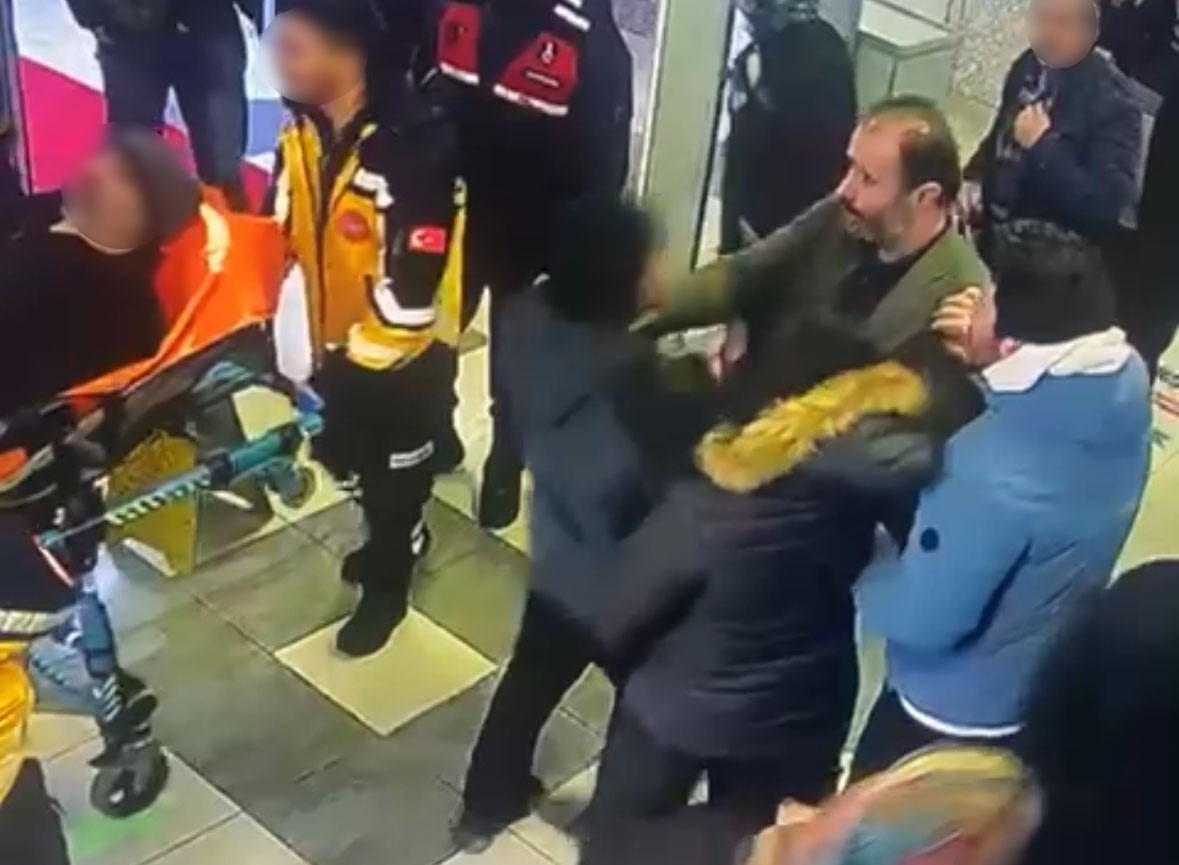 Hastane Müdür Yardımcısı Ile Sendika Başkanı Arasında Klima Kavgası Kamerada (2)