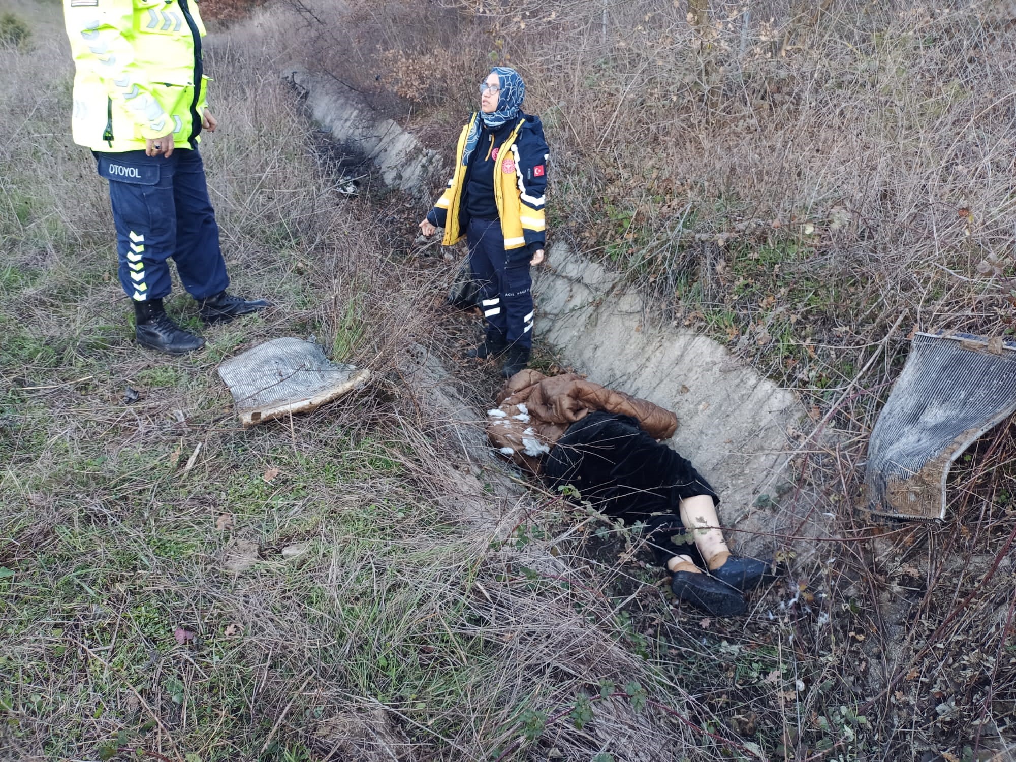 Münevver Karabulut Amca Ve Yengesi̇ (2)