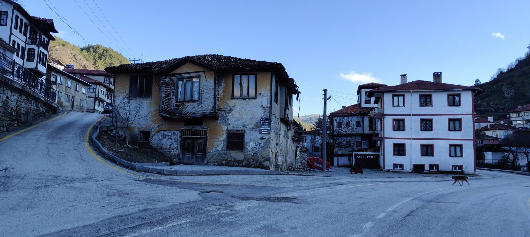1300 Yıllık Tarihi Hamam Göz Göre Göre Yok Oluyor! (1)