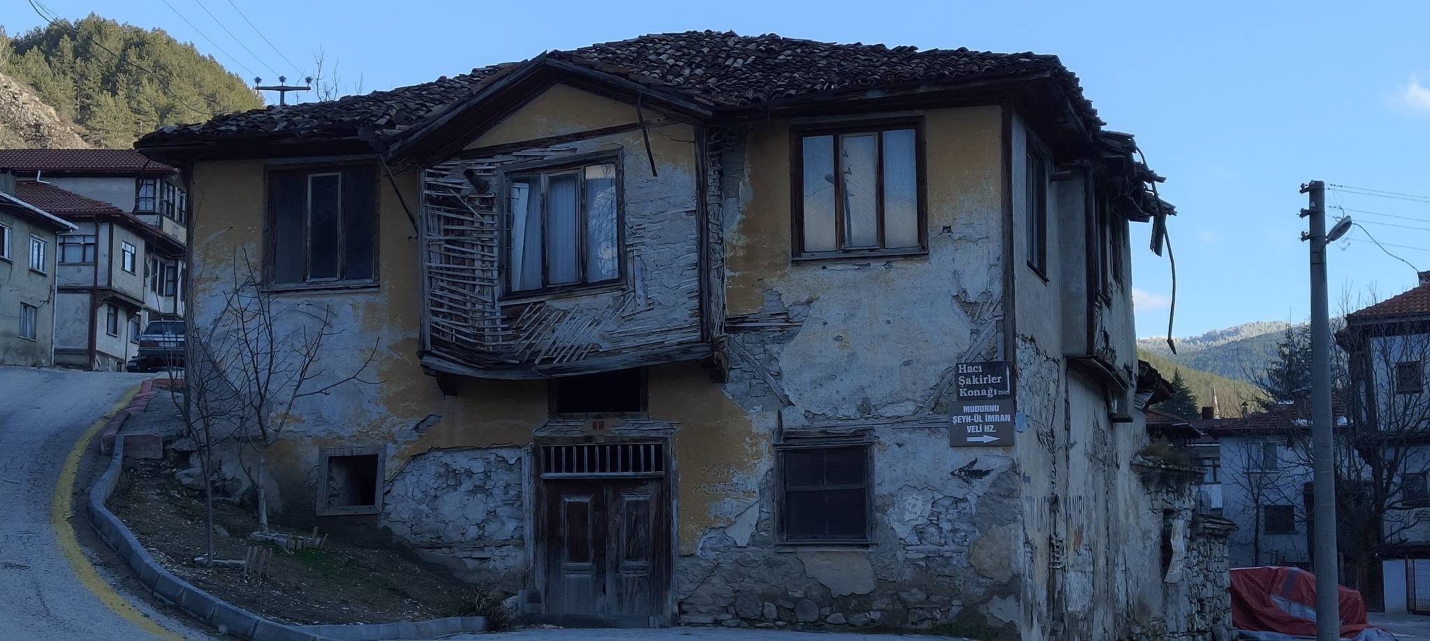 1300 Yıllık Tarihi Hamam Göz Göre Göre Yok Oluyor! (2)