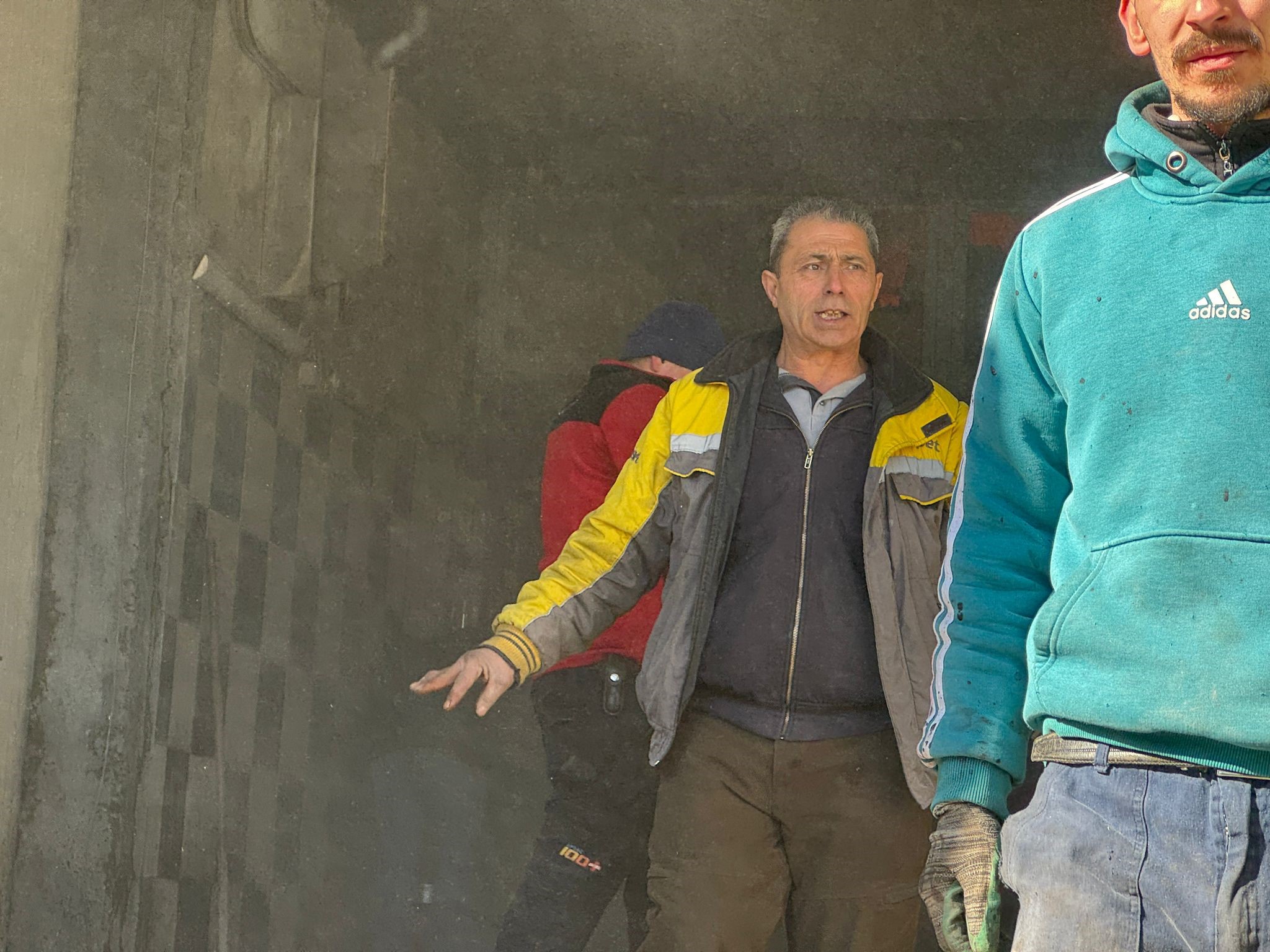 Bolu'da Oto Kuaför Dükkanında Çıkan Yangın Paniğe Neden Oldu (4)