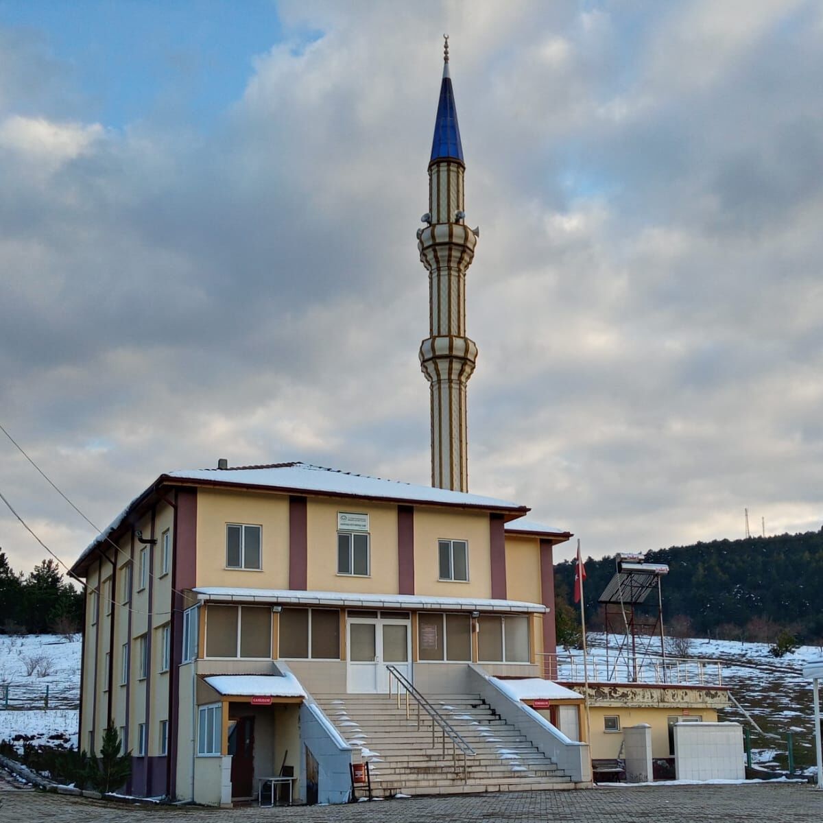 Mengen Kadısusuz Köyü Camii Yangın (1)