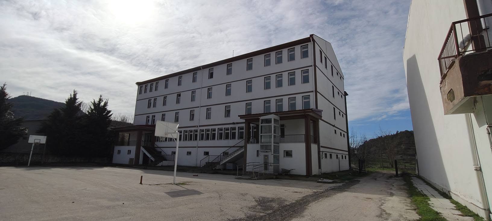 Mudurnu Çok Programlı Lisesi İçler Acısı Durumda! (3)