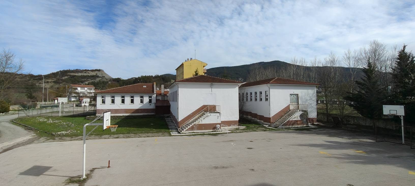 Mudurnu Çok Programlı Lisesi İçler Acısı Durumda! (6)