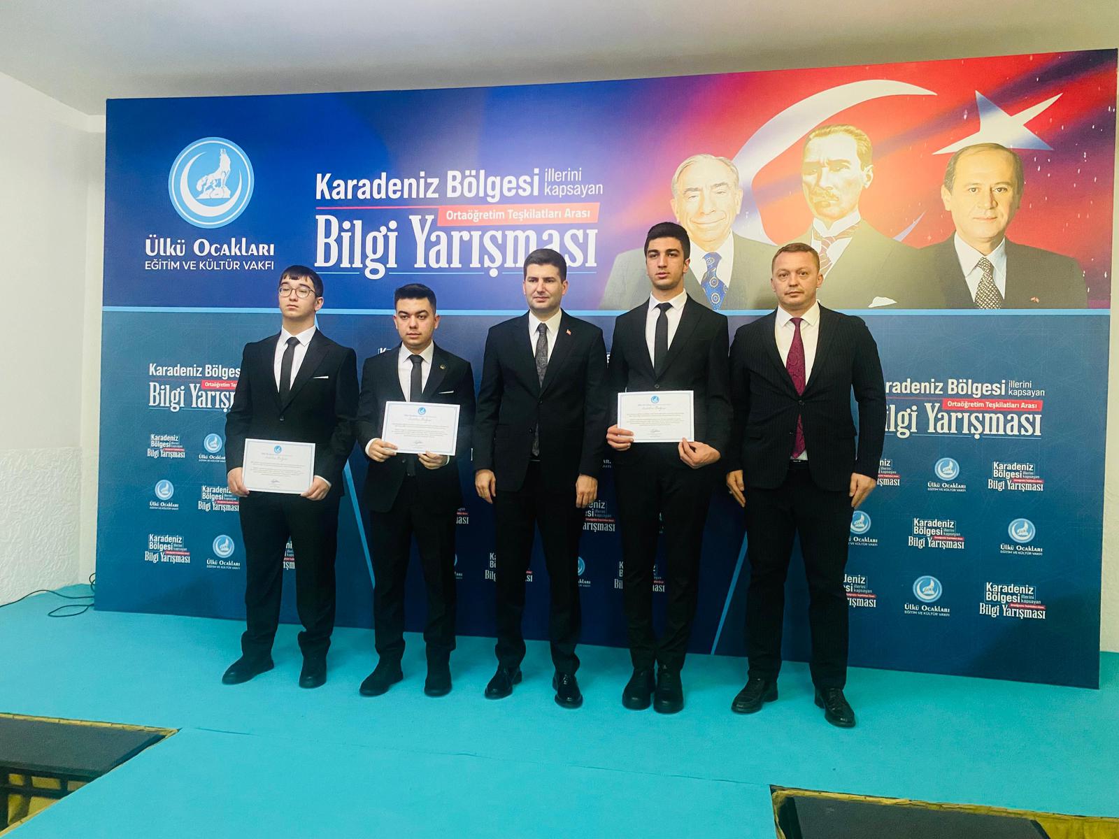 Ülkü Ocaklari Bolu’dan Karadeni̇z Bölgesi̇ Bi̇lgi̇ Yarişmasinda Büyük Başari (3)