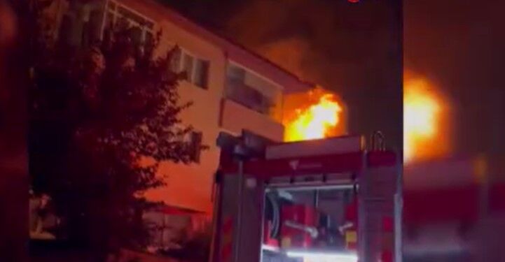 Bolu’da evin çatısında yangın paniği
