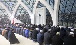 Tartışmaların odağı olan camii açıldı