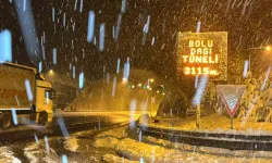 Bolu Dağı'nda Yoğun Kar Yağışı: Görüş Mesafesi Kritik Seviyede