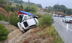 Mudurnu Yolunda tır otomobili biçti