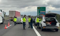 Otoyolda bariyerlere çarparak 30 metre sürüklendi: "Bir anlık dalgınlık"