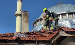 Köy muhtarının evi yandı: Muhtar dumandan etkilendi