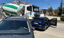 Bolu'da beton mikseri ile otomobil çarpıştı: 1 yaralı