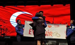 Bolu’da konser öncesi sürpriz evlilik teklifi