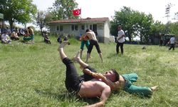 Karakucak Güreşleri renkli görüntülere sahne oldu
