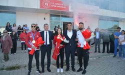 Bolulu sporcular Muaythai’da dünya şampiyonu oldu