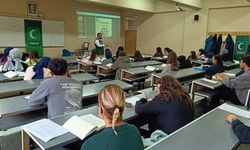 Yeşilay, bağımlılıkla mücadele için firmalarda ücretsiz seminer veriyor
