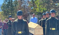 GAZİ VE EŞİ SON YOLCULUĞUNA UĞURLANDI